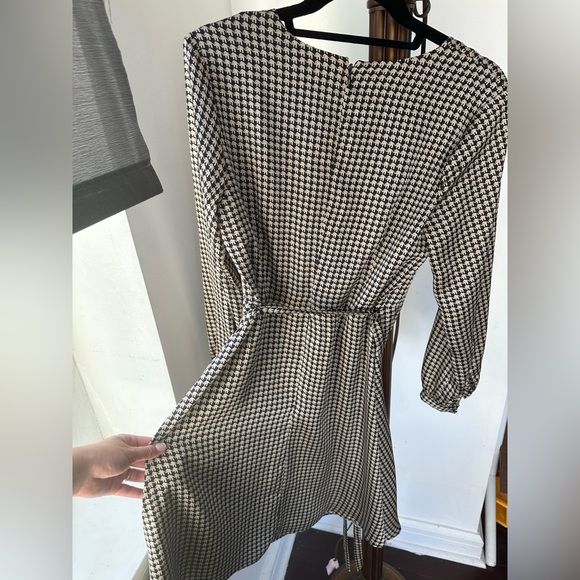 SOLD! NWT Banana Republic Printed Midi Dress Elephants Size 4 or Small - Picture 13 of 16